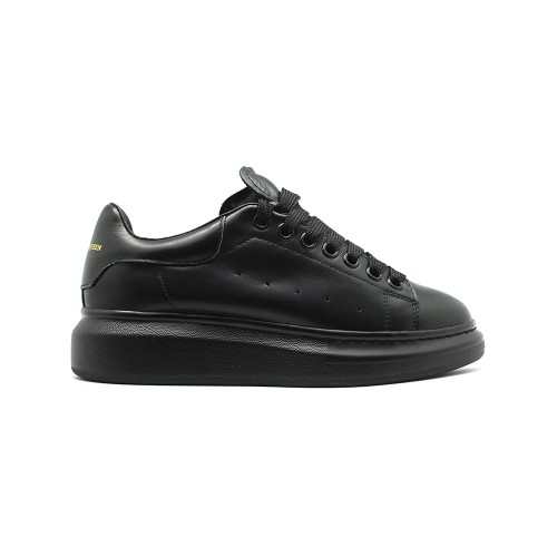 Женские Зимние кроссовки Alexander McQueen Luxe Total Black